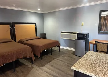 Driftwood Motel - Colton hotel thumbnail 5