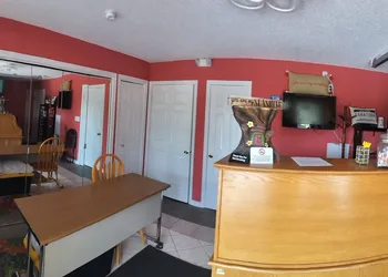 Sunshine Inn hotel thumbnail 3