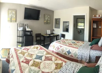 Sunshine Inn hotel thumbnail 8