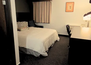 Blue Way Inn by Jasper Hutchinson hotel thumbnail 4