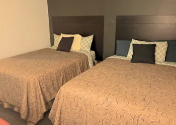 Blue Way Inn by Jasper Hutchinson hotel thumbnail 6