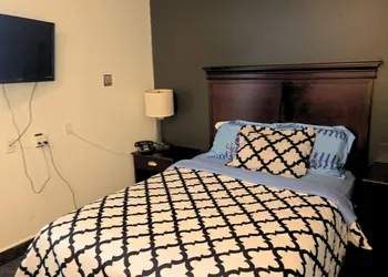 Blue Way Inn by Jasper Hutchinson hotel thumbnail 8