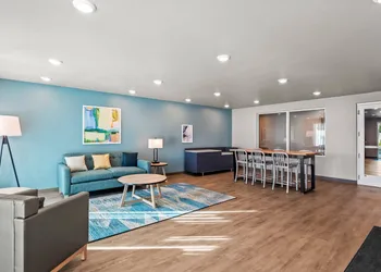 WoodSpring Suites Palm Springs – West Palm Beach hotel thumbnail 2