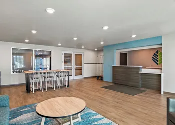 WoodSpring Suites Palm Springs – West Palm Beach hotel thumbnail 3