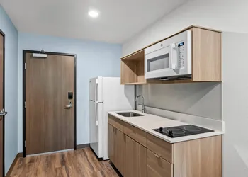 WoodSpring Suites Palm Springs – West Palm Beach hotel thumbnail 5