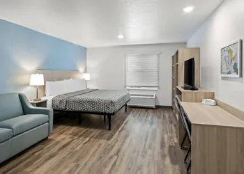 WoodSpring Suites Palm Springs – West Palm Beach hotel thumbnail 7