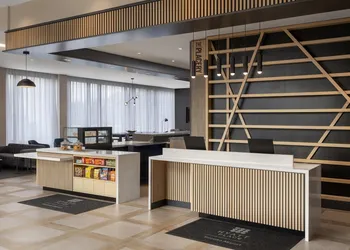Hyatt Place Toronto Airport hotel thumbnail 3