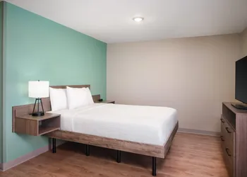 ECHO Suites Extended Stay by Wyndham Springfield Airport PLZ hotel thumbnail 7