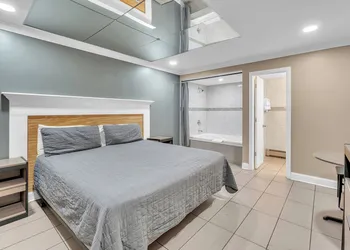 Bentley motel hotel thumbnail 4