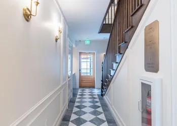 The Francis Hotel & Suites hotel thumbnail 3
