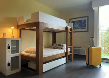 Bposhtels Waikiki Retreat hotel thumbnail 3