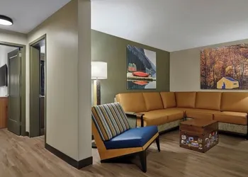 Great Wolf Lodge Mashantucket hotel thumbnail 5