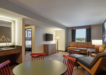 Great Wolf Lodge Mashantucket hotel thumbnail 7