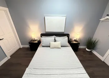 The Den Hotel hotel thumbnail 5
