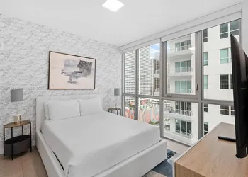 The Bay Suites - W Miami hotel thumbnail 3