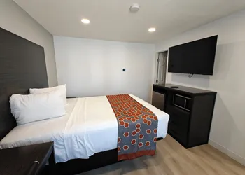 Casa Blanca Inn and Suites hotel thumbnail 4
