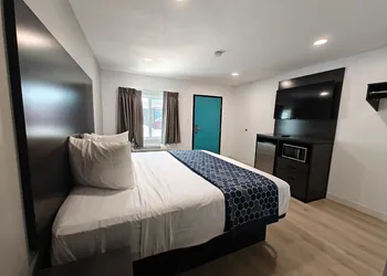 Casa Blanca Inn and Suites hotel thumbnail 8