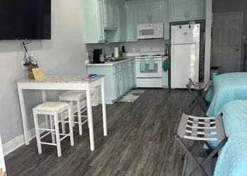 BB On The Bayou hotel thumbnail 3