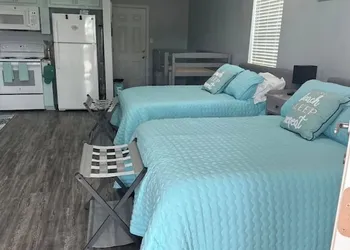 BB On The Bayou hotel thumbnail 6