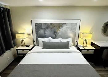 Nova Hotel JFK hotel thumbnail 7