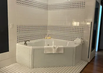 Edn Hotel Lincoln hotel thumbnail 8