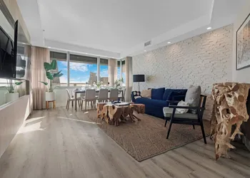 2-Story Brickell Penthouse Free Parking hotel thumbnail 4