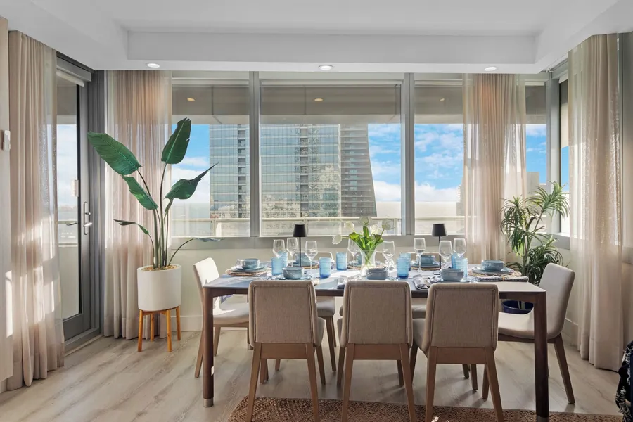 2-Story Brickell Penthouse Free Parking hotel detail image 6