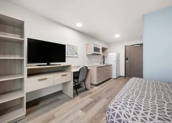 WoodSpring Suites Medford near I-5 hotel thumbnail 6