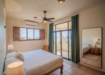 Pacífico Surf hotel thumbnail 2