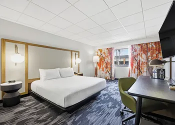 Fairfield by Marriott Inn & Suites Mount Pleasant, WI hotel thumbnail 7
