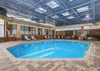 Fairfield by Marriott Inn & Suites Mount Pleasant, WI hotel thumbnail 8