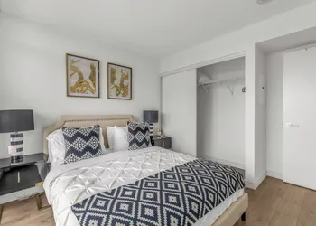 Toronto Harbour Suites hotel thumbnail 4