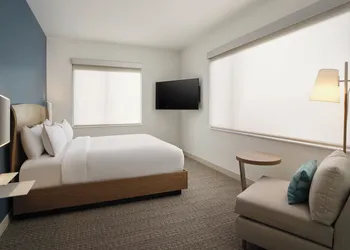 Element Pooler Savannah Airport hotel thumbnail 8