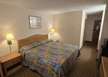 Capital O Roadside Inn Thedford NE 2 hotel thumbnail 7