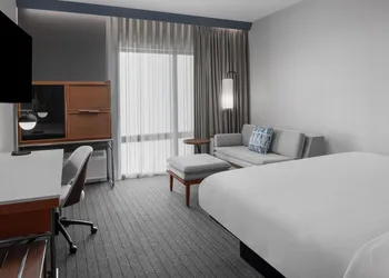 Courtyard By Marriott Woodland hotel thumbnail 8