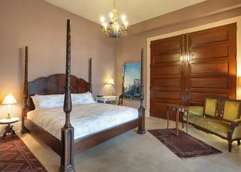 Hotel Pompadour hotel thumbnail 2