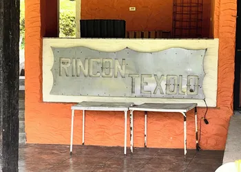 OYO Hotel Rincon De Texolo hotel thumbnail 3