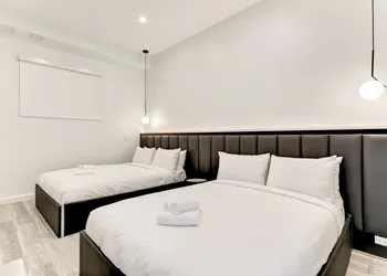 CLUBHAUS Hotel hotel thumbnail 7