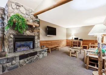 Sandpoint Inn hotel thumbnail 6