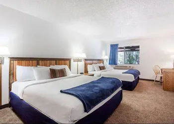 Sandpoint Inn hotel thumbnail 7