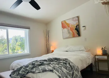 Hikari-Okanagan Sunshine B&B hotel thumbnail 6