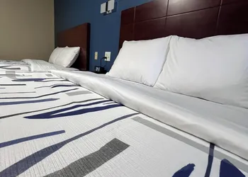 Chaplin Inn & Suites hotel thumbnail 5