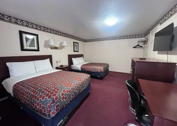 Chaplin Inn & Suites hotel thumbnail 6