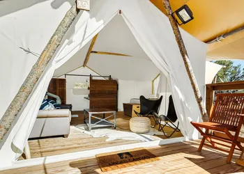 Under Canvas White Mountains hotel thumbnail 4