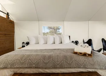 Under Canvas White Mountains hotel thumbnail 5