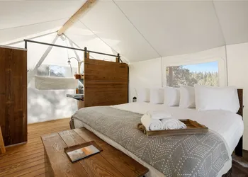 Under Canvas White Mountains hotel thumbnail 6