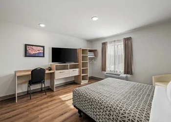 WoodSpring Suites Charlotte Northlake hotel thumbnail 5