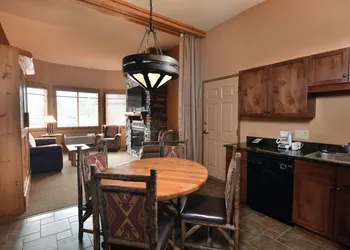 Wilderness at the Smokies – River Lodge Suites hotel thumbnail 6