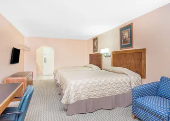 Super Motel hotel thumbnail 3