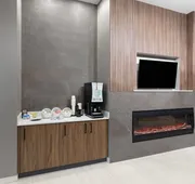 La Quinta Inn & Suites by Wyndham Athens I-65 hotel detail image 3